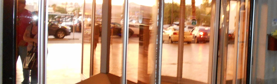 Storefront Glass Repair Cost in Four Corners, FL