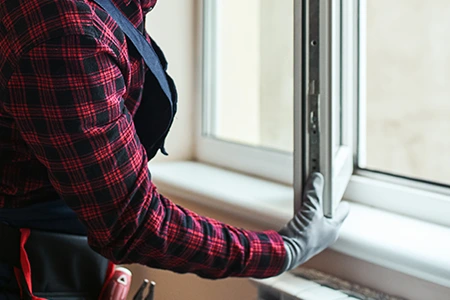 Window Frame Restoration in Four Corners, FL